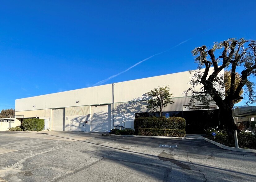 1455 Palomares Ave, La Verne, CA à louer - Photo de l’immeuble – Image 2 sur 13