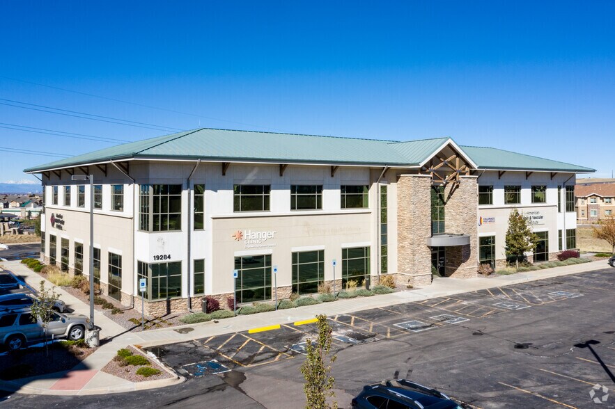 19284 Cottonwood Dr, Parker, CO à louer - Photo de l’immeuble – Image 1 sur 12