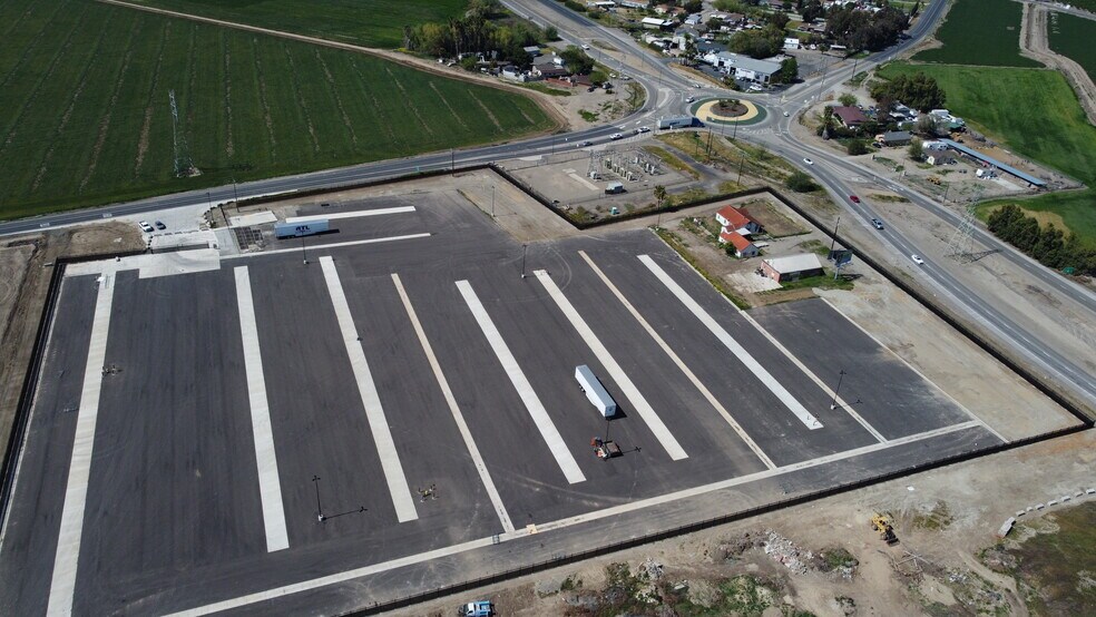 22700 Kasson Rd, Tracy, CA à louer - Photo de l’immeuble – Image 2 sur 22