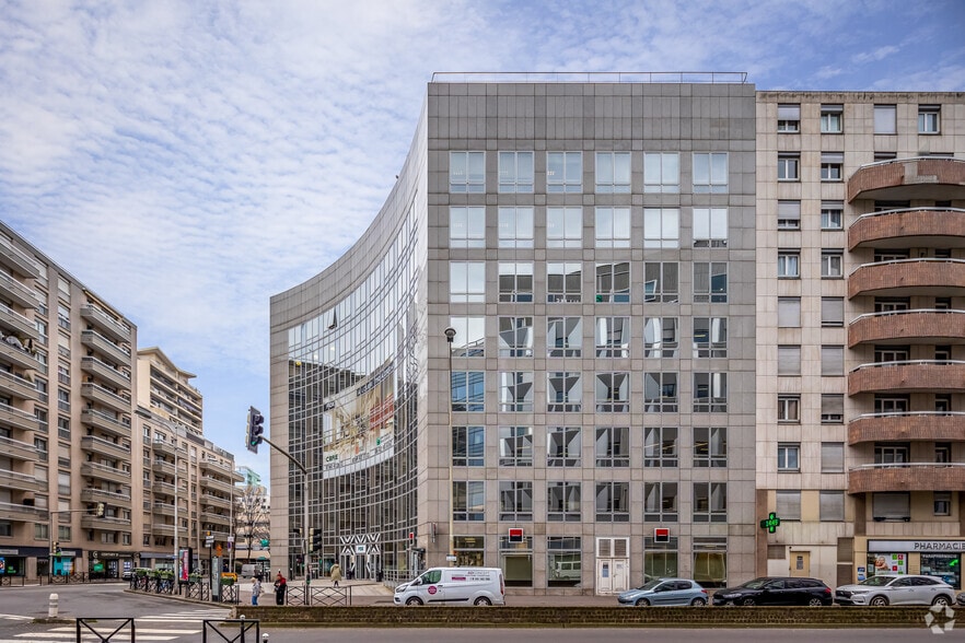 1 Place Victor Hugo, 92400 Courbevoie, Courbevoie à louer - Photo de l’immeuble – Image 3 sur 4