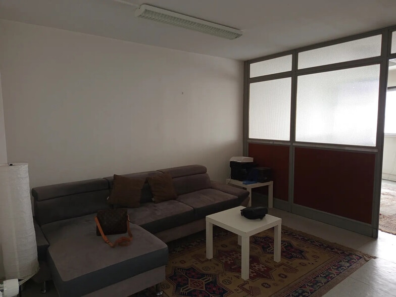 323 Rue De Belleville, Paris à vendre - Photo de l’immeuble – Image 2 sur 2