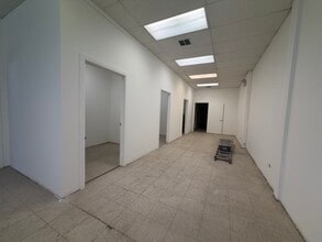 4075-4089 N Broadway St, Chicago, IL à louer Photo intérieure– Image 2 sur 5