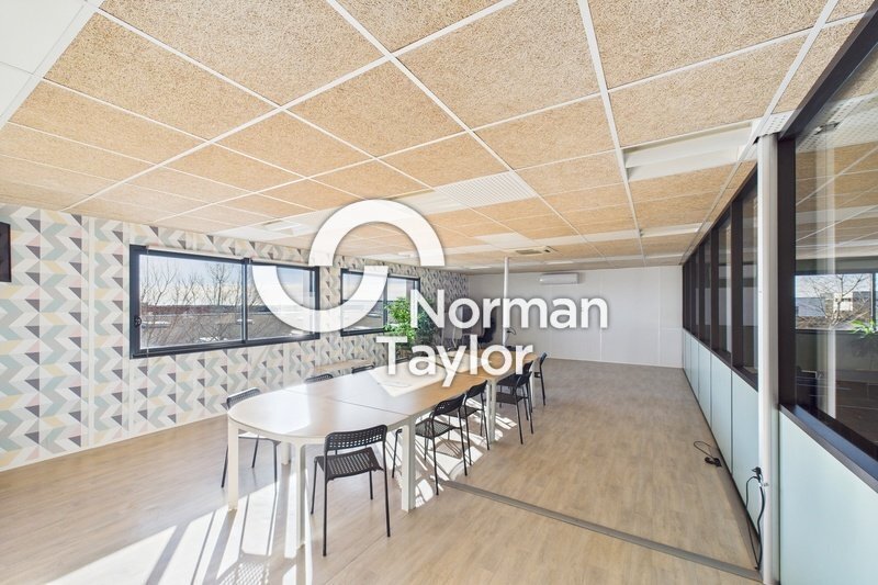Bureau dans Montpellier à louer - Photo de l’immeuble – Image 3 sur 12