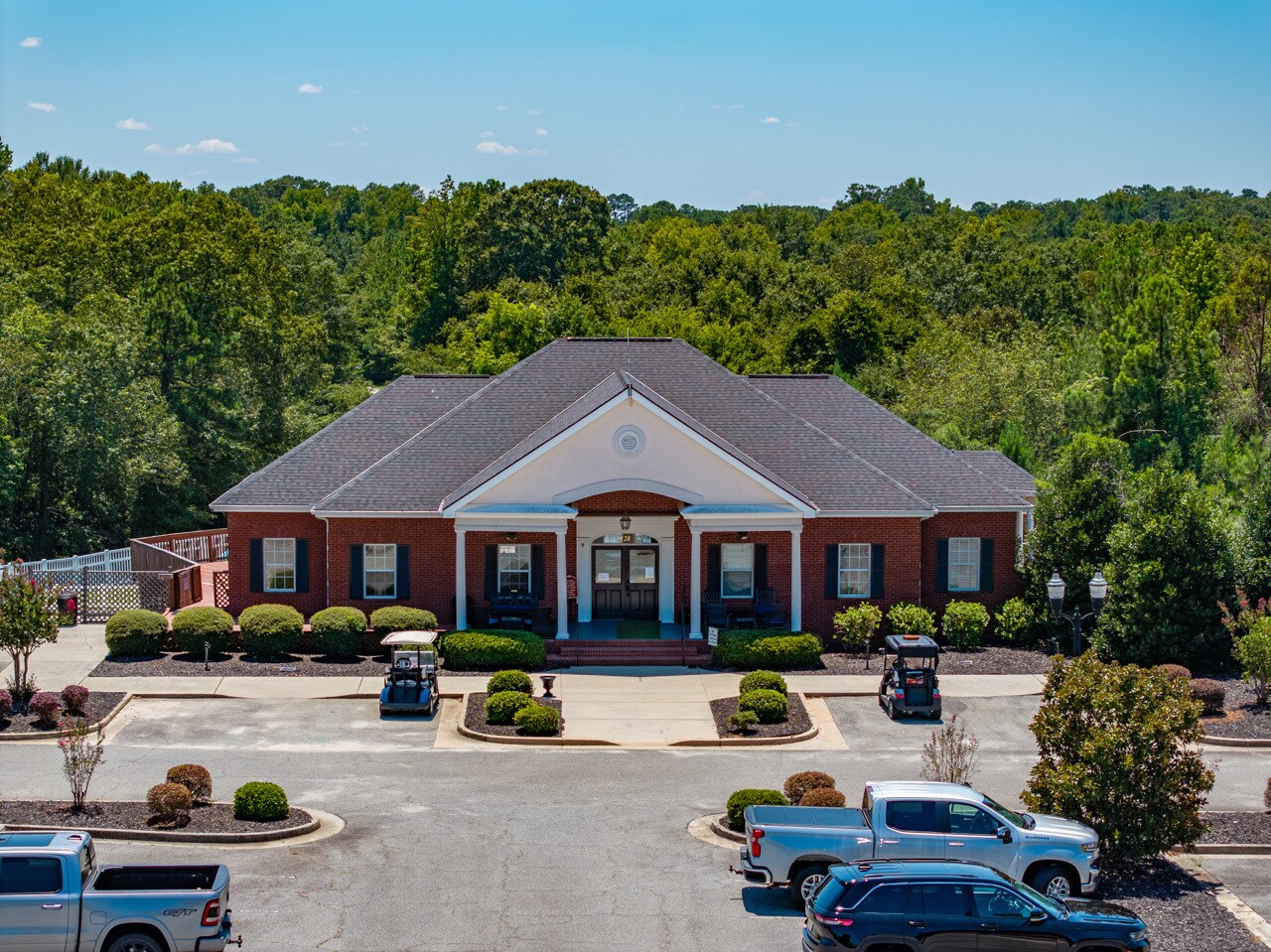 128 Oakview Club Dr, Macon-Bibb, GA à vendre Photo de l’immeuble– Image 1 sur 143