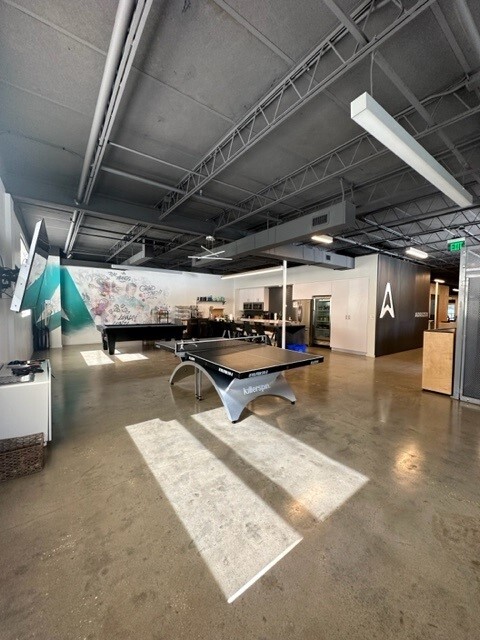 1570 Boulevard Of The Arts, Sarasota, FL à louer Photo de l’immeuble– Image 1 sur 9