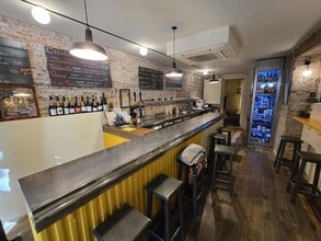 Local commercial dans Barcelone, Barcelona à louer Photo intérieure– Image 2 sur 12