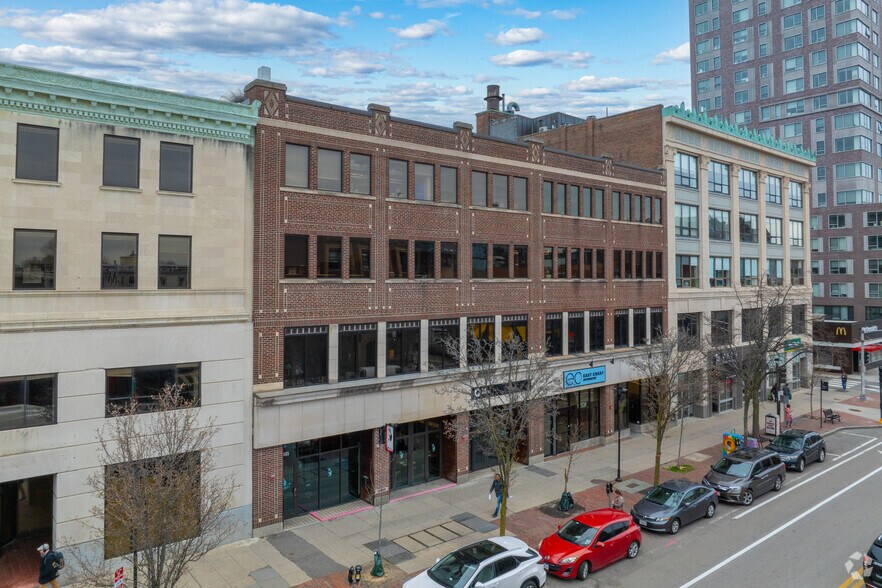 505 Massachusetts Ave, Cambridge, MA à louer - Photo de l’immeuble – Image 2 sur 4