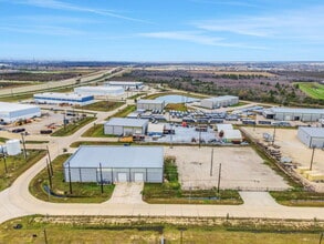 8110 Parkside Ave, Baytown, TX à louer Photo intérieure– Image 1 sur 42