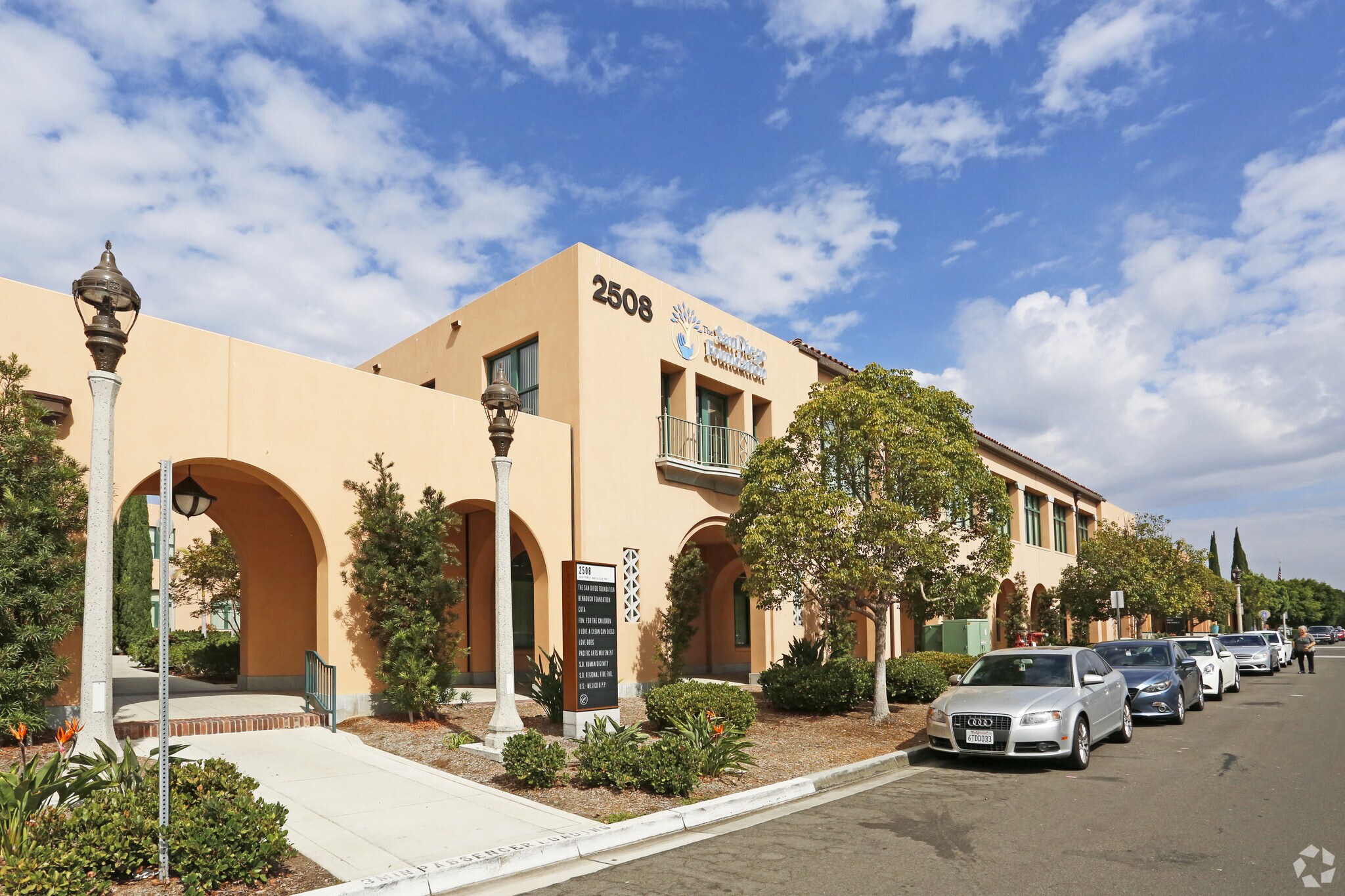 2508 Historic Decatur Rd, San Diego, CA à louer Photo principale– Image 1 sur 14