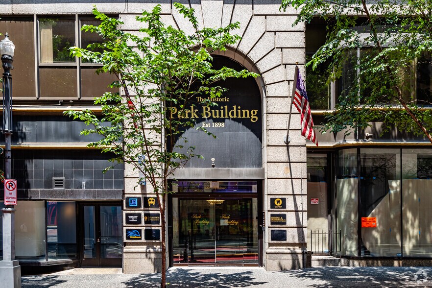 351-355 5th Ave, Pittsburgh, PA à louer - Photo de l’immeuble – Image 1 sur 21