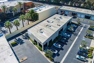 550-590 E Arrow Hwy, San Dimas, CA à louer Photo intérieure– Image 2 sur 4
