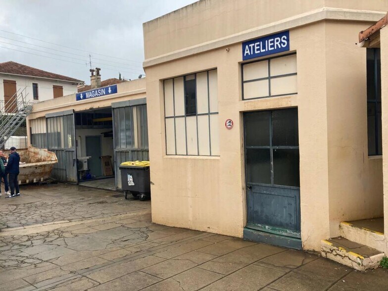 Industriel/Logistique dans Cannes à vendre - Photo de l’immeuble – Image 2 sur 10