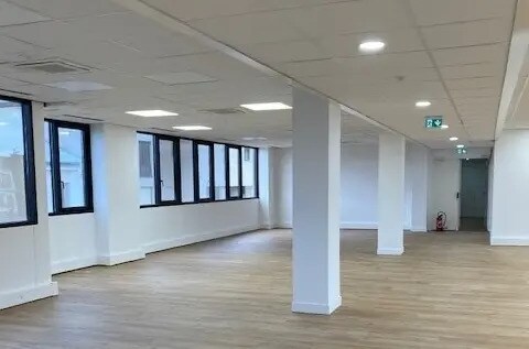 148-156 Rue Gallieni, Boulogne-Billancourt à louer - Photo de l’immeuble – Image 3 sur 4