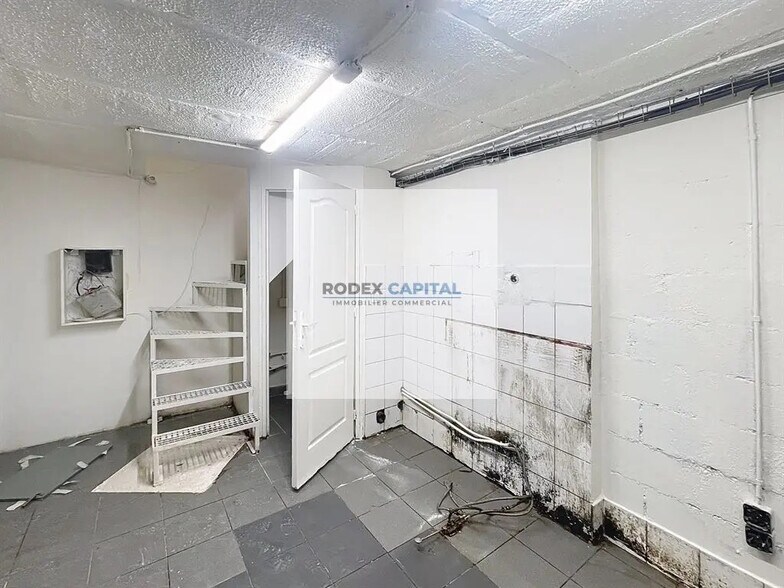 Local commercial dans Paris à louer - Photo de l’immeuble – Image 2 sur 3