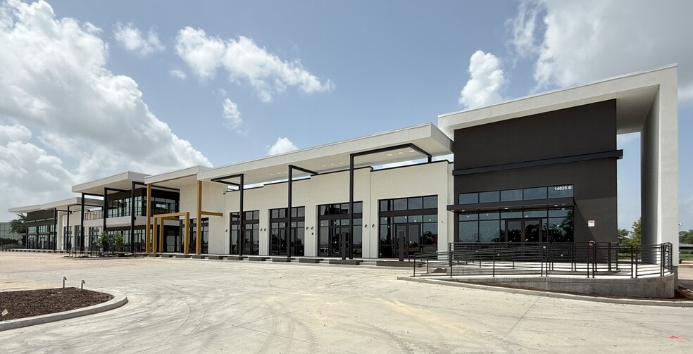 14025 Northwest Fwy, Houston, TX à louer - Photo de l’immeuble – Image 3 sur 6