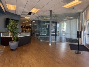 28159 Avenue Stanford, Valencia, CA à louer Photo intérieure– Image 1 sur 5