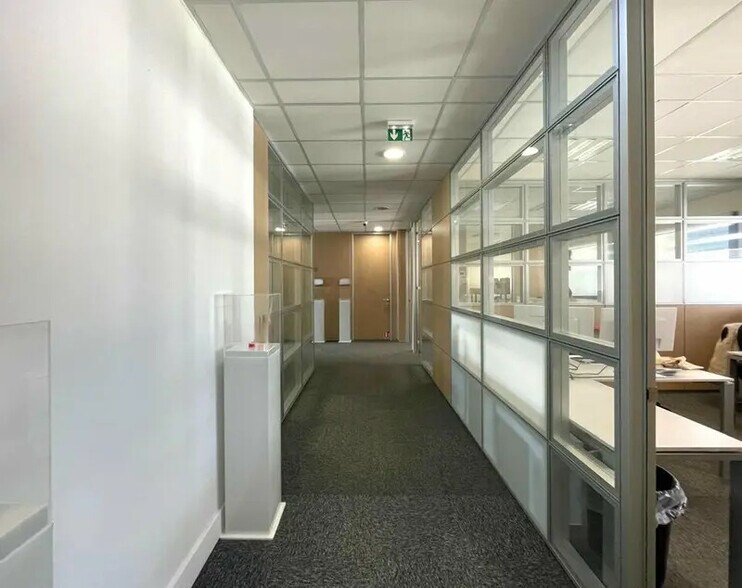 Bureau dans Cagnes-sur-Mer à louer - Photo intérieure – Image 2 sur 10