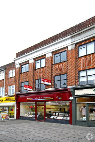 83 Chase Side, Londres à louer - Photo principale – Image 1 sur 3