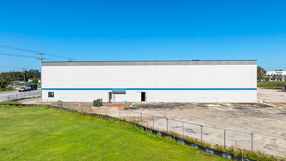 1530 Kendrick Ln, Lakeland, FL à vendre - Photo de l’immeuble – Image 3 sur 6