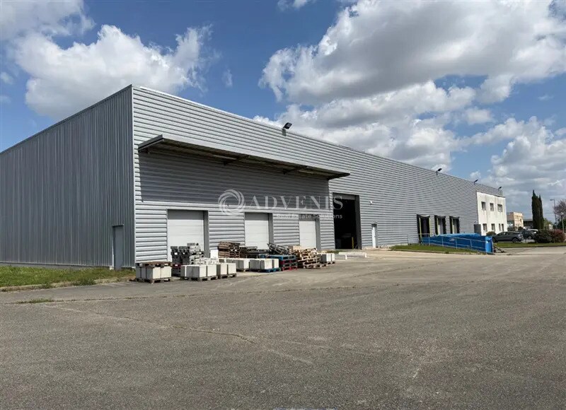 Industriel/Logistique dans Meyzieu à louer - Photo de l’immeuble – Image 1 sur 12