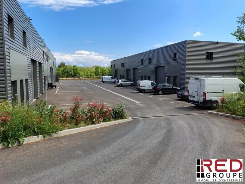 Industriel/Logistique dans Châteauneuf-le-Rouge à louer - Photo de l’immeuble – Image 1 sur 5