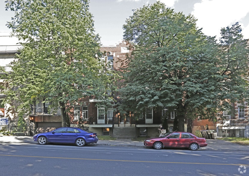 3202 Boul Édouard-Montpetit, Montréal, QC à vendre - Photo principale – Image 1 sur 2