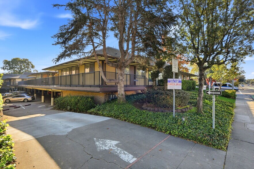 516 W Remington Dr, Sunnyvale, CA à vendre - Photo de l’immeuble – Image 2 sur 4