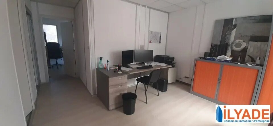 Bureau dans Vitrolles à louer - Photo de l’immeuble – Image 2 sur 4