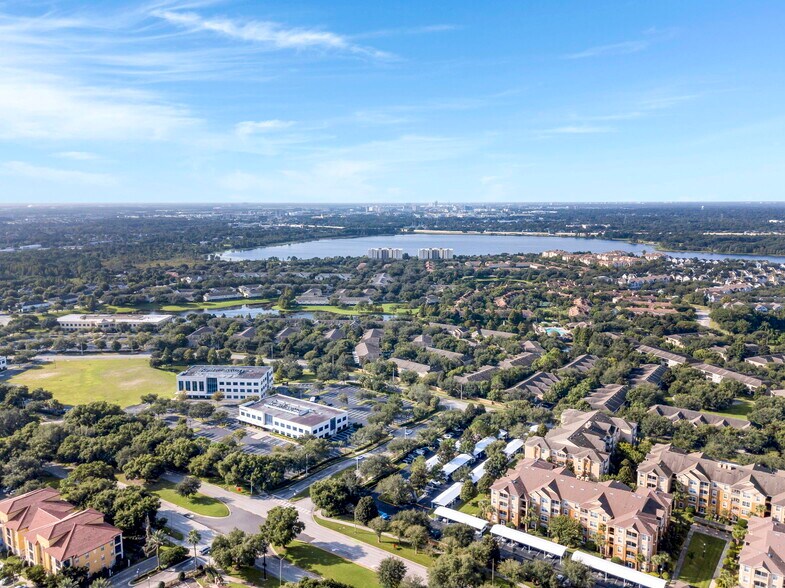 6200 Metrowest Blvd, Orlando, FL à louer - Photo de l’immeuble – Image 2 sur 24