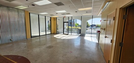 2140 Peachtree Rd NW, Atlanta, GA à louer Photo de l’immeuble– Image 2 sur 10