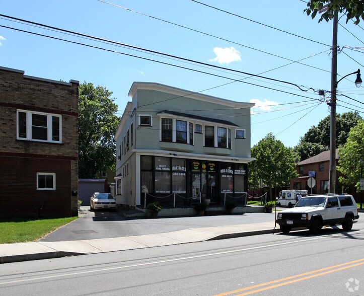 871-873 Atlantic Ave, Rochester, NY à louer - Photo de l’immeuble – Image 2 sur 11