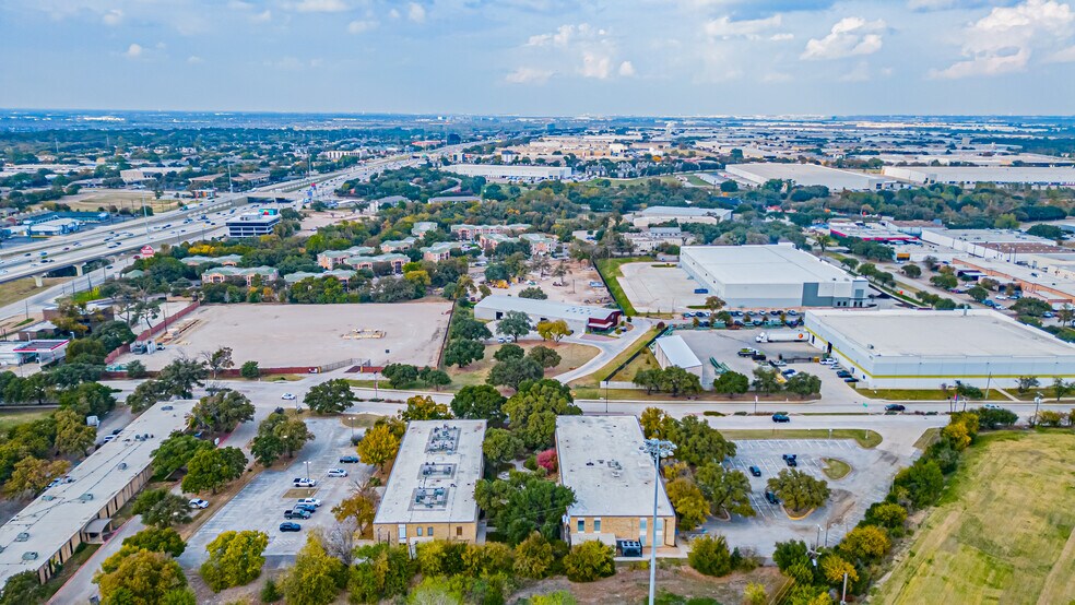 2670 E Lamar Blvd, Arlington, TX à vendre - Photo de l’immeuble – Image 3 sur 34