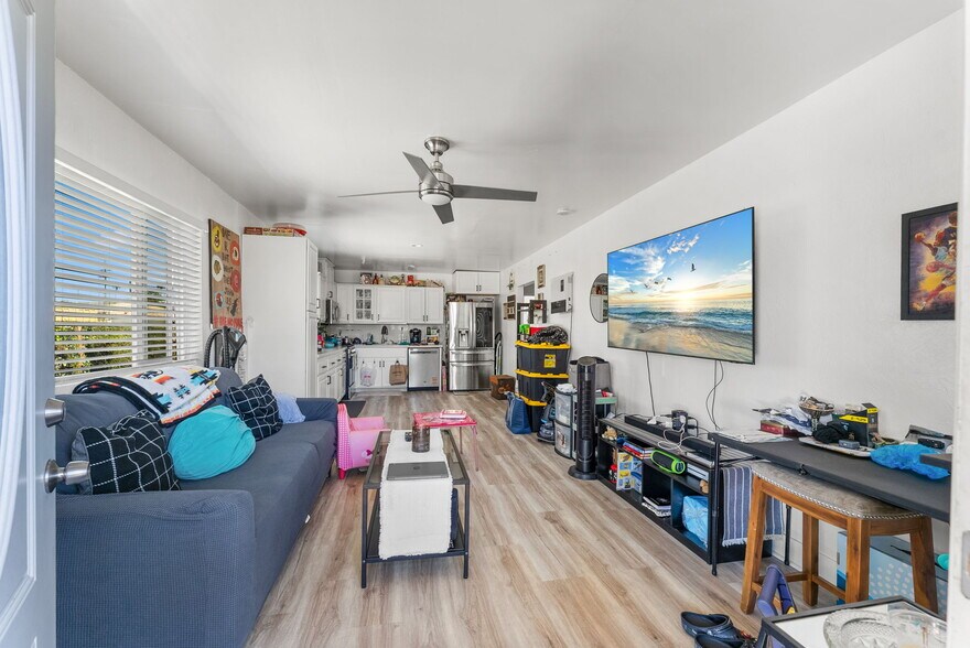 829 11th St, Imperial Beach, CA à vendre - Photo de l’immeuble – Image 3 sur 78