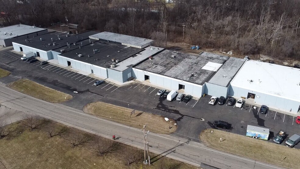 5905 Wolf Creek Pike, Dayton, OH à louer - Photo de l’immeuble – Image 2 sur 8
