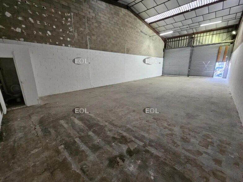 Industriel/Logistique dans Villeneuve-Saint-Georges à louer - Photo de l’immeuble – Image 3 sur 4