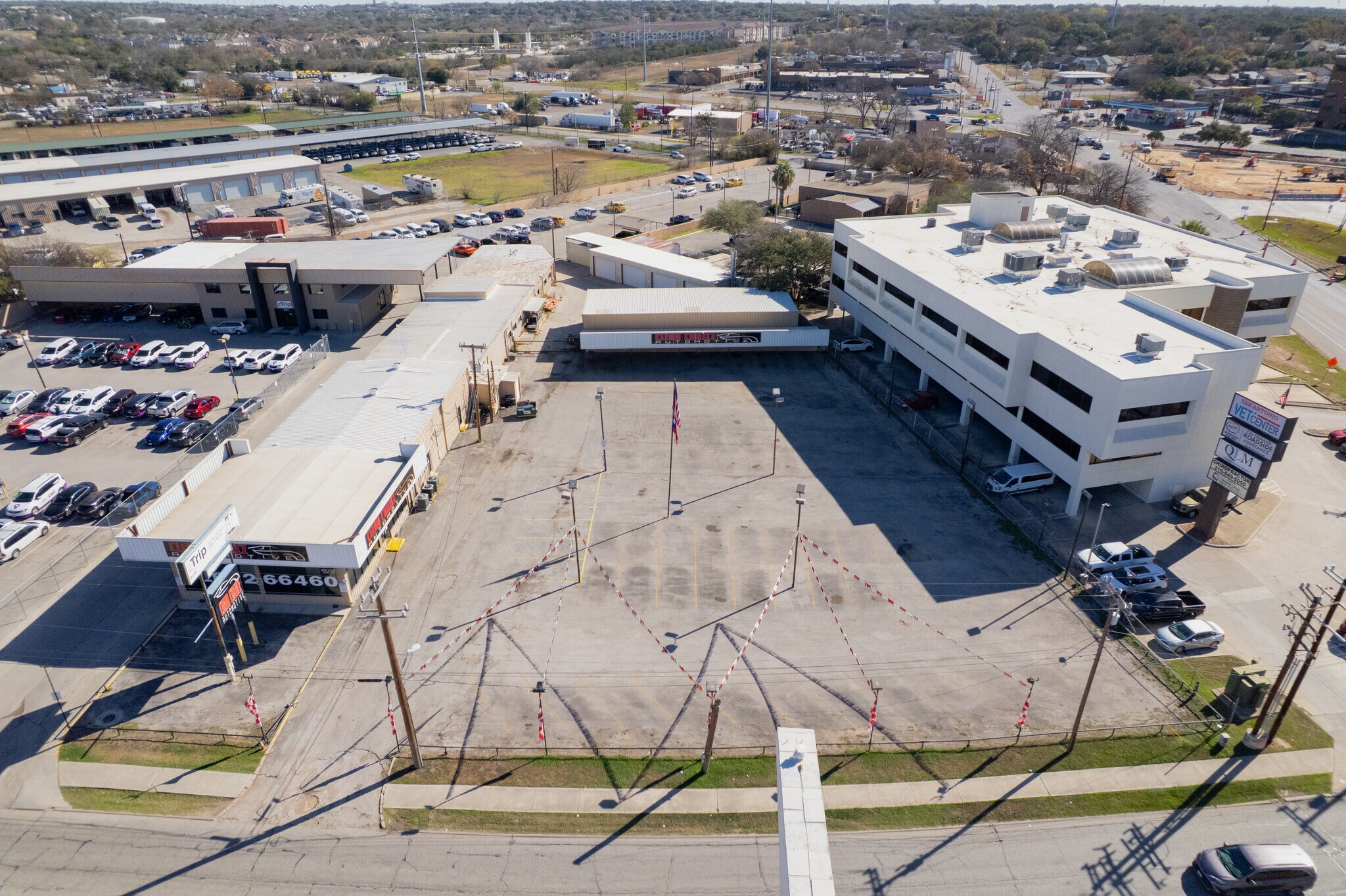 9600 N I-35, San Antonio, TX à louer Photo principale– Image 1 sur 31