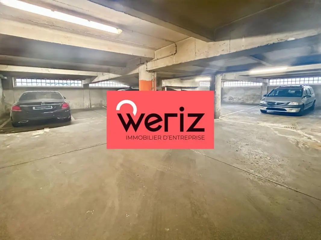 Local d’activités dans Marseille à louer Photo de l’immeuble– Image 1 sur 8