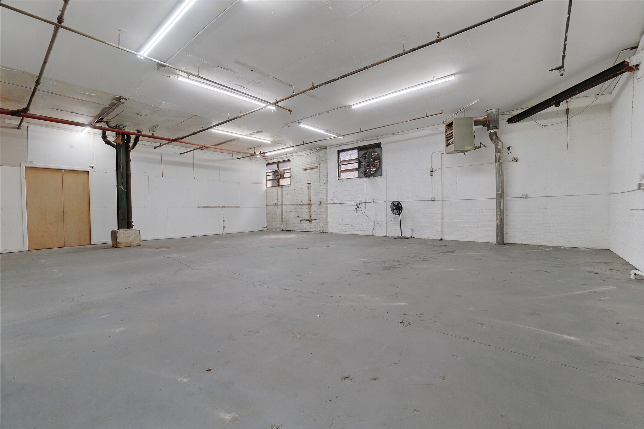 4533 37th St, Long Island City, NY à louer Photo de l’immeuble– Image 1 sur 8