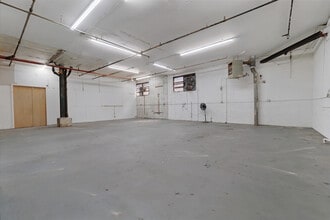 4533 37th St, Long Island City, NY à louer Photo de l’immeuble– Image 1 sur 8