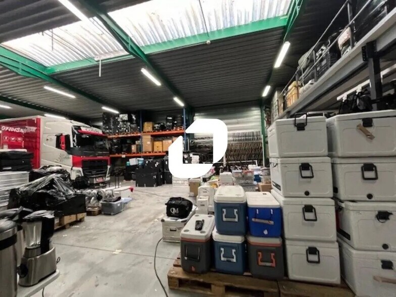 Bureau dans Bondues à louer - Photo de l’immeuble – Image 3 sur 16