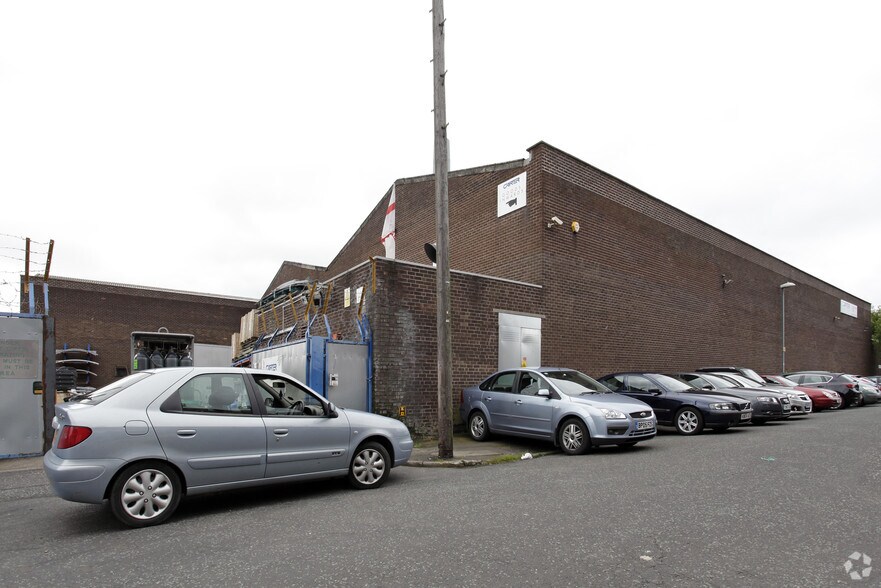 2 Lawley Middleway, Birmingham à louer - Photo de l’immeuble – Image 3 sur 4