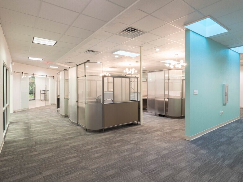 7020 Nw 11th Pl, Gainesville, FL à vendre - Photo intérieure – Image 2 sur 20