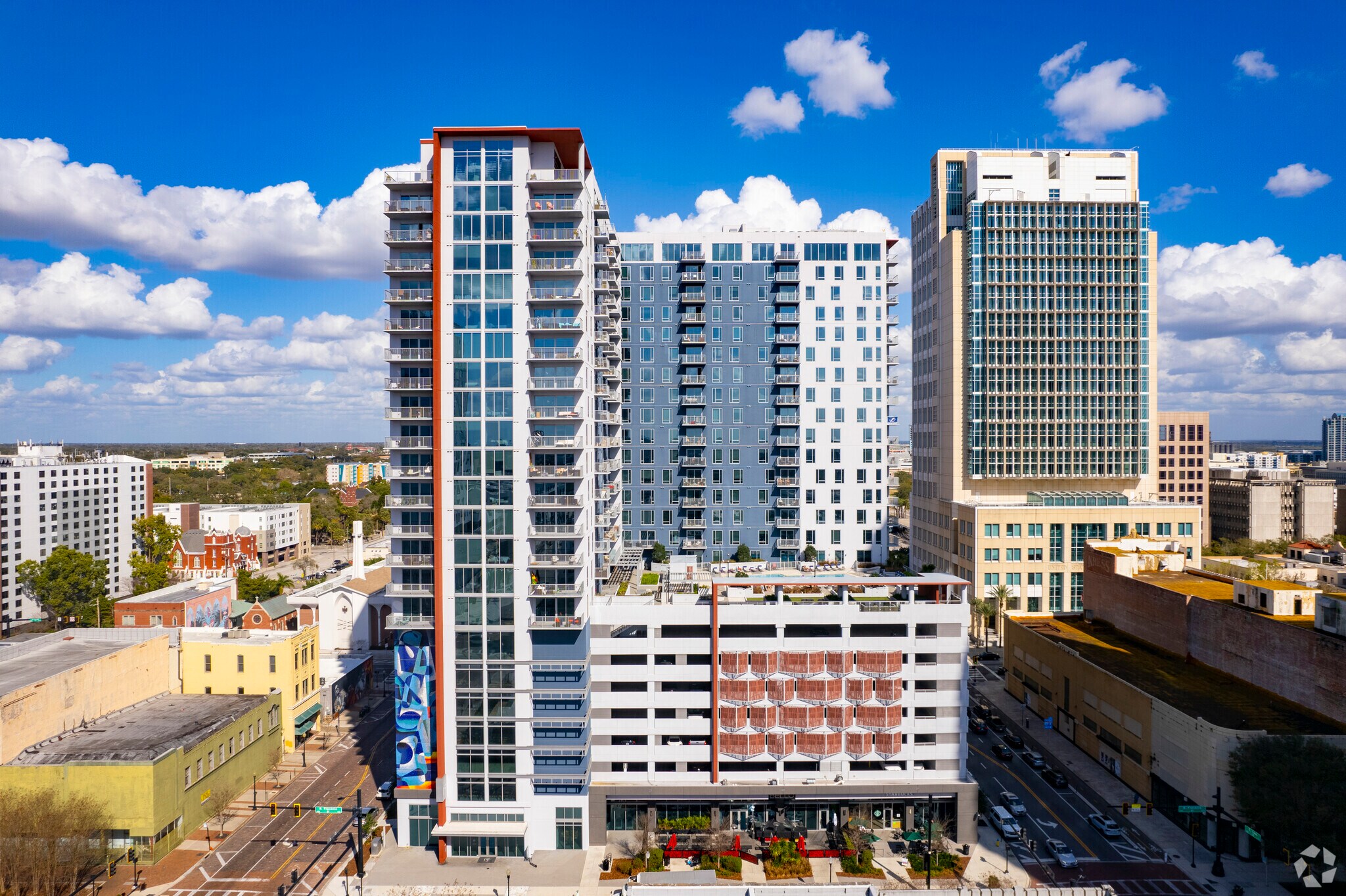 915 N Franklin St, Tampa, FL à louer Photo de l’immeuble– Image 1 sur 11