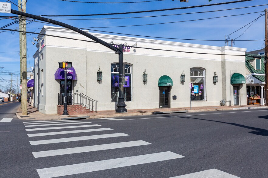 300-304 E Diamond Ave, Gaithersburg, MD à louer - Photo principale – Image 1 sur 16