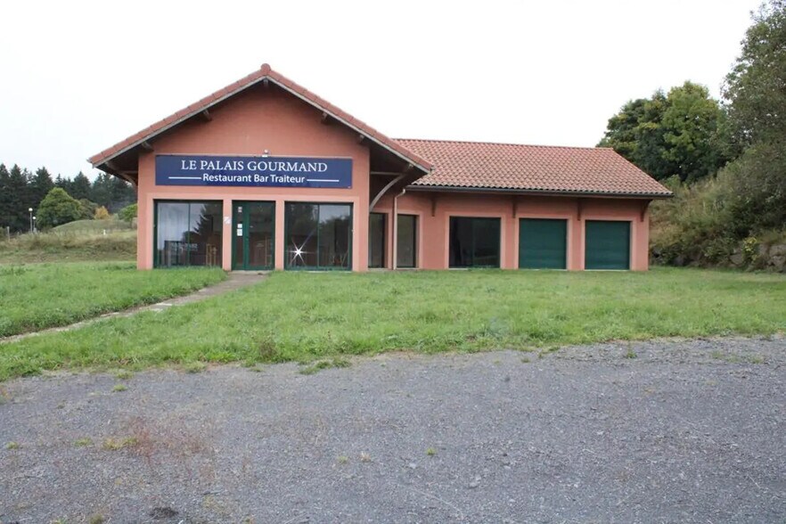 Local d'activités dans Pradelles à vendre - Photo de l’immeuble – Image 1 sur 8
