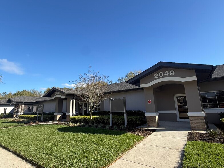 2035-2055 Little Rd, New Port, New Port Richey, FL à louer - Photo de l’immeuble – Image 3 sur 7