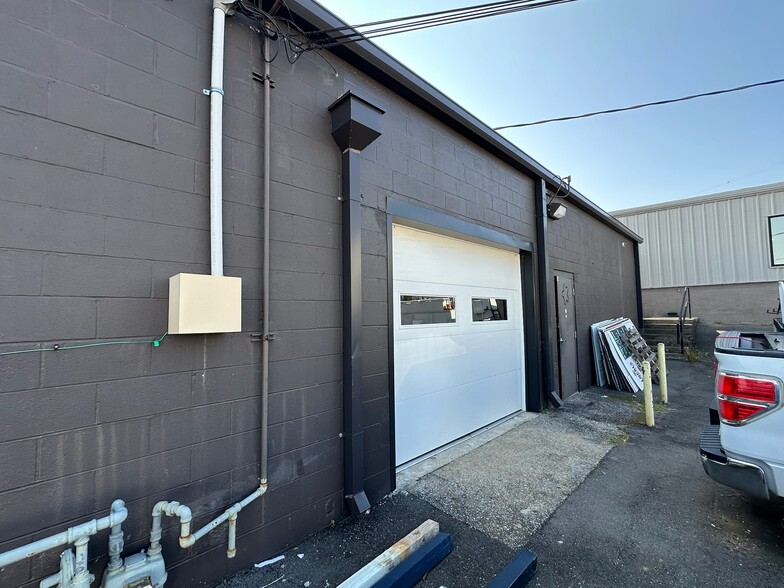 919-921 8th Ave S, Nashville, TN à louer - Photo de l’immeuble – Image 2 sur 4