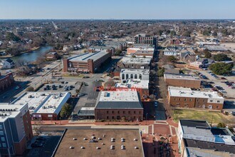 1 W Queens Way, Hampton, VA - Vue aérienne  vue de carte