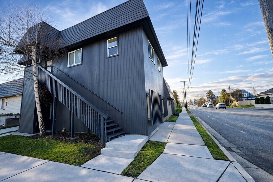 2102 S 12th St, Tacoma, WA à vendre - Photo de l’immeuble – Image 2 sur 19