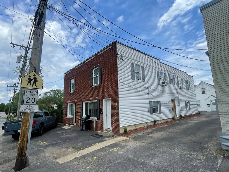 140 N West St, Crown Point, IN à vendre - Photo principale – Image 1 sur 35
